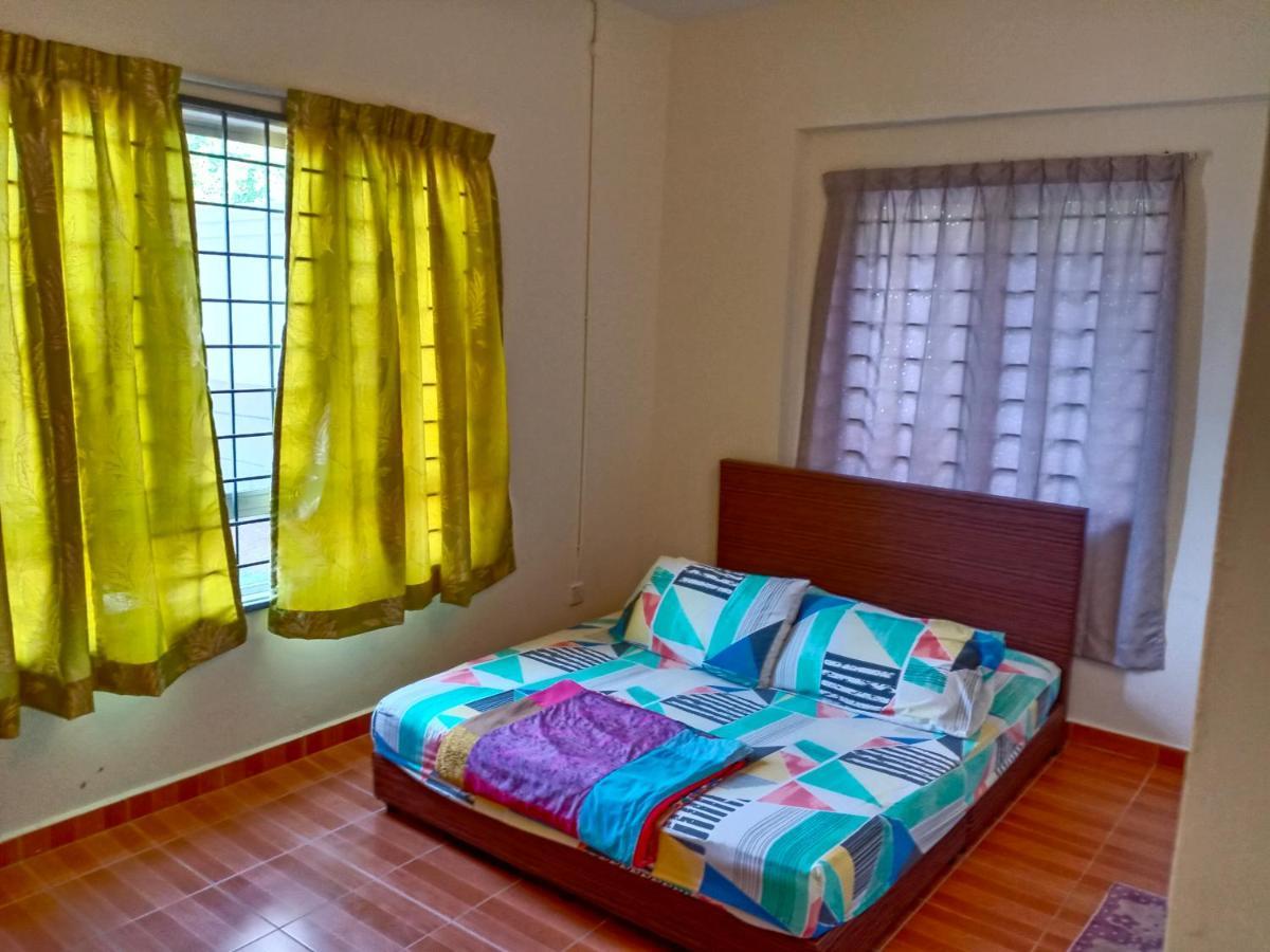 Sunshine Bay Resort Port Dickson Esterno foto
