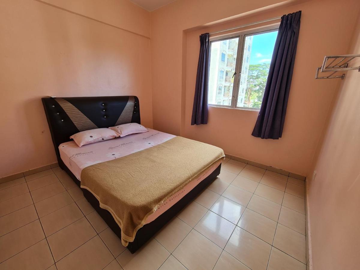 Sunshine Bay Resort Port Dickson Esterno foto