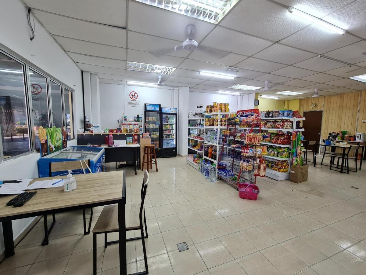 Sunshine Bay Resort Port Dickson Esterno foto