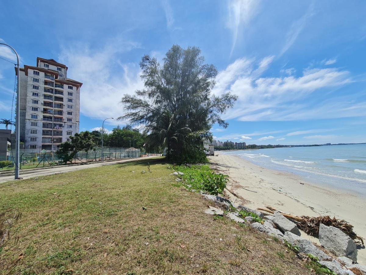 Sunshine Bay Resort Port Dickson Esterno foto
