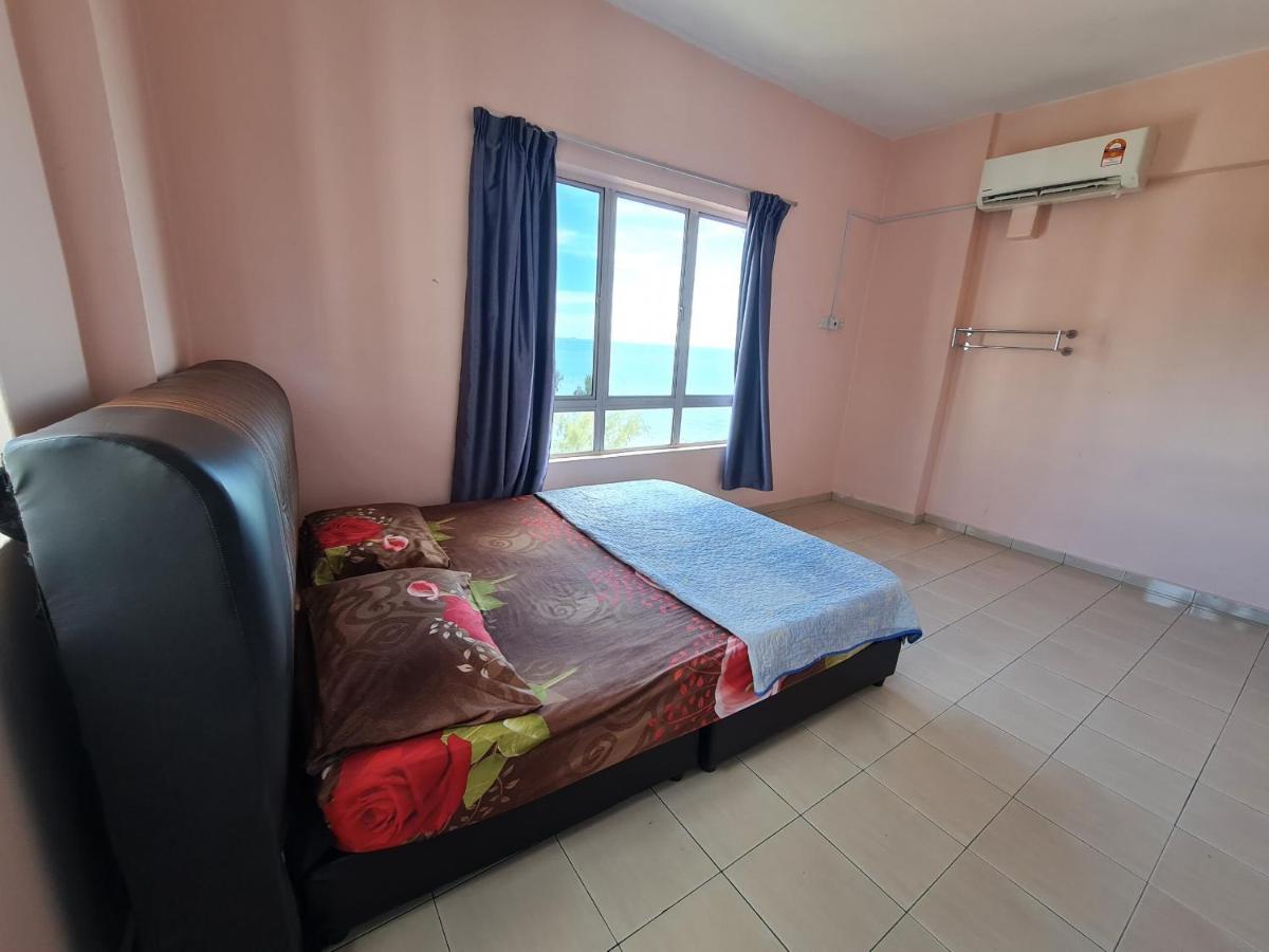 Sunshine Bay Resort Port Dickson Esterno foto