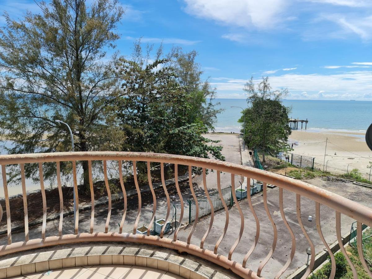 Sunshine Bay Resort Port Dickson Esterno foto