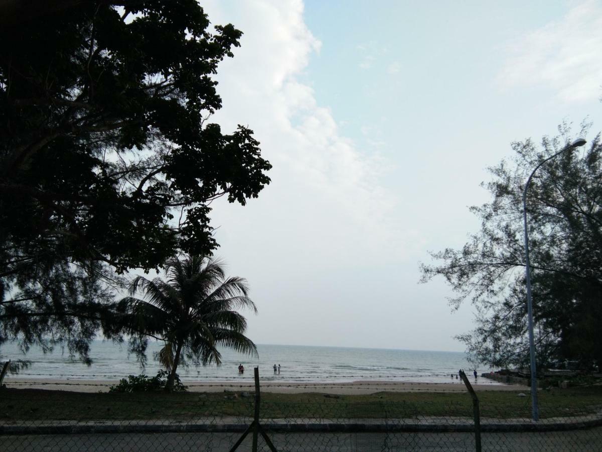 Sunshine Bay Resort Port Dickson Esterno foto